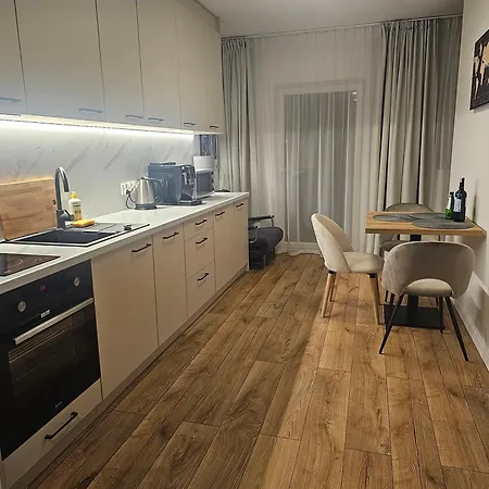 Apartmán Sense New - Main Station And Center