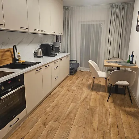 Apartmán Sense New - Main Station And Center