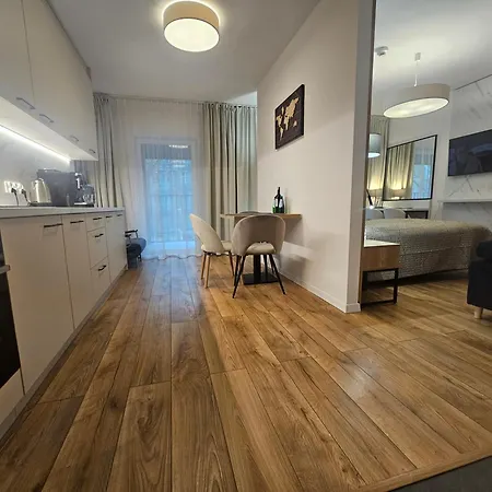 Appartement Sense New - Main Station And Center